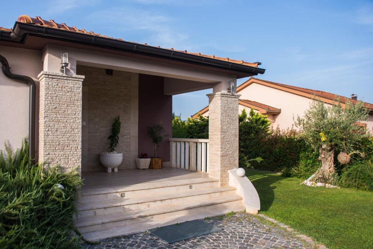 Villa Aleksandra Liyubuşka Dış mekan fotoğraf